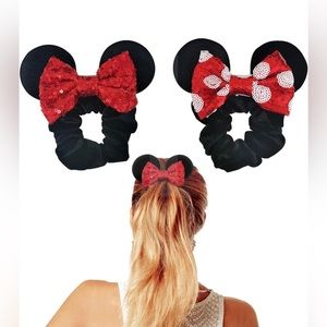 Pair of Minni Mouse scrunchie ears- brand new